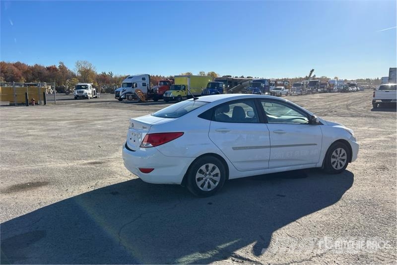 Hyundai Accent Automobile Henkilöautot