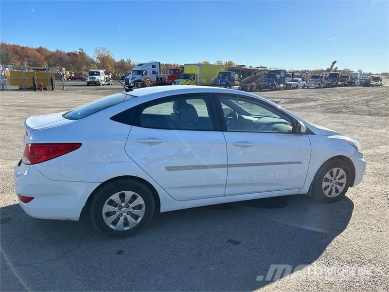 Hyundai Accent Automobile Henkilöautot