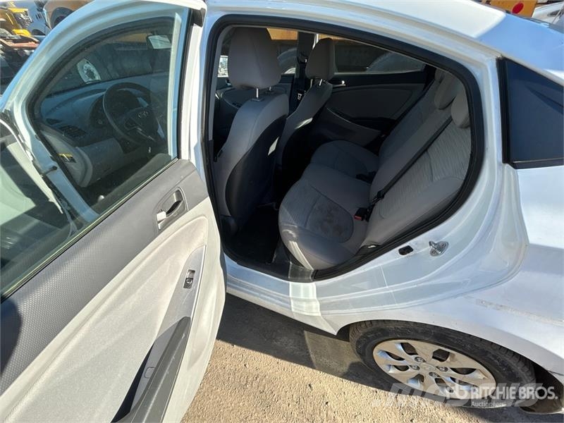 Hyundai Accent Automobile Henkilöautot