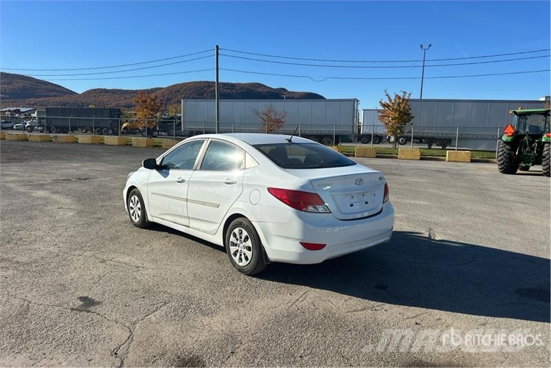 Hyundai Accent Automobile Henkilöautot