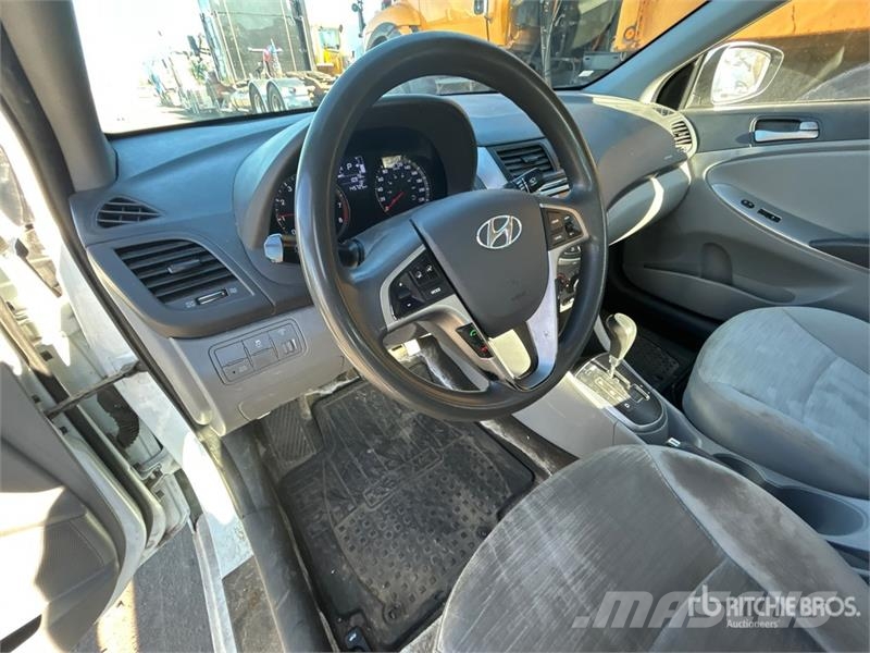 Hyundai Accent Automobile Henkilöautot