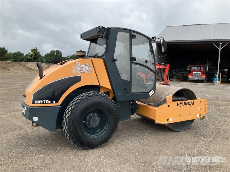 Hyundai HR70C-9 Smooth Drum Compactor Single drum rollers