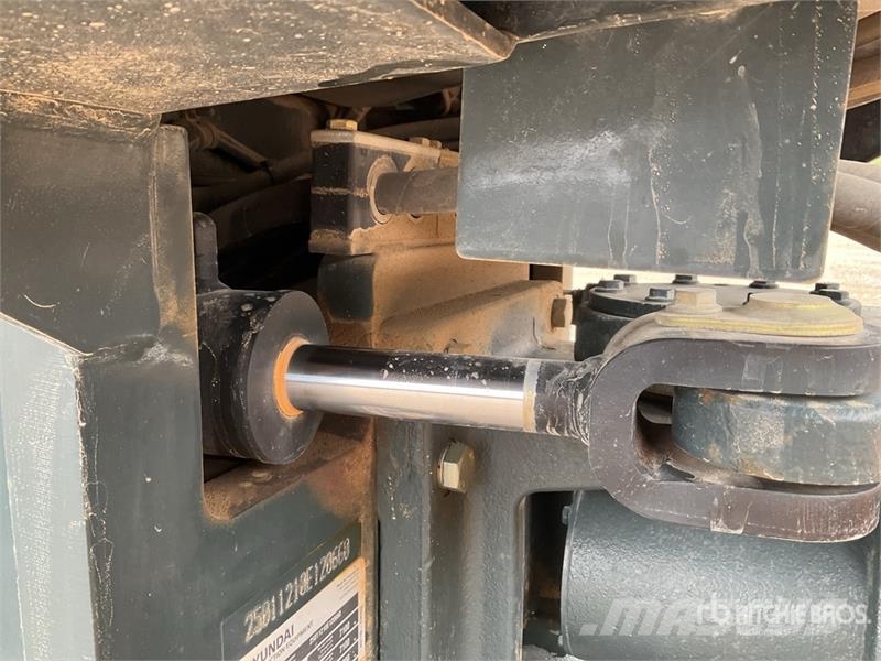 Hyundai HR70C-9 Smooth Drum Compactor Single drum rollers