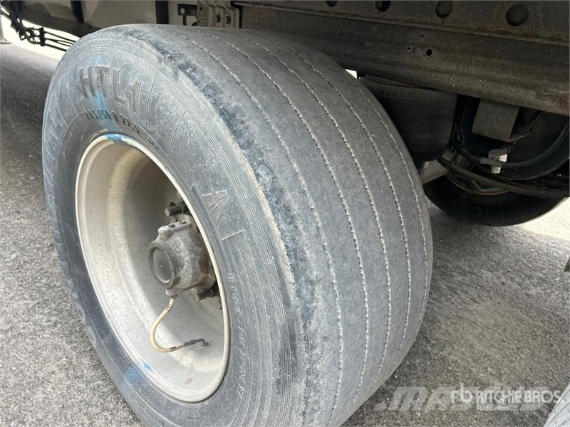 Hyundai V12530152-AJS Прицепы-фургоны