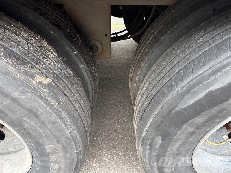Hyundai VC2530152-AJS Прицепы-фургоны