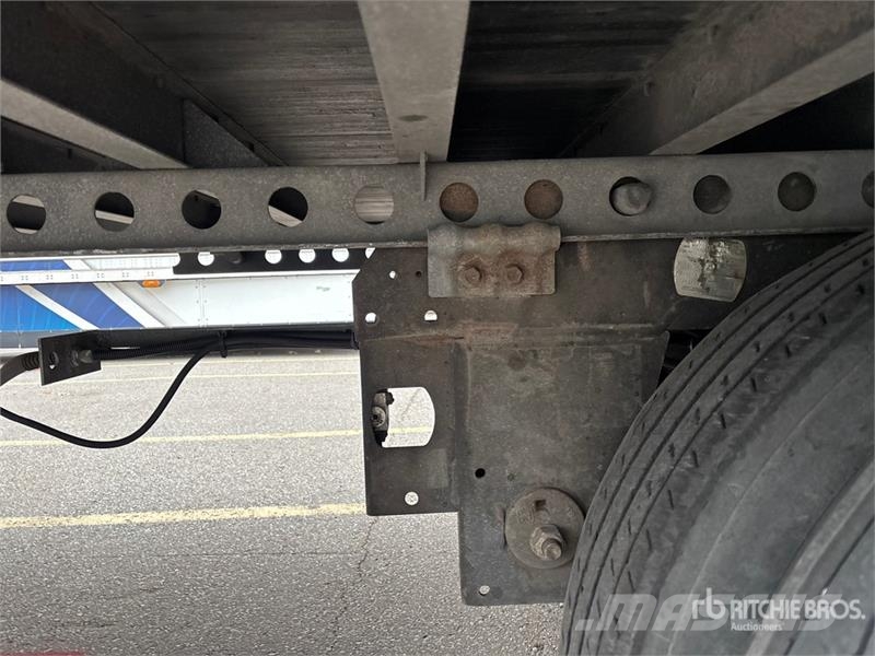 Hyundai VC2530152-AJS Причепи-фургони