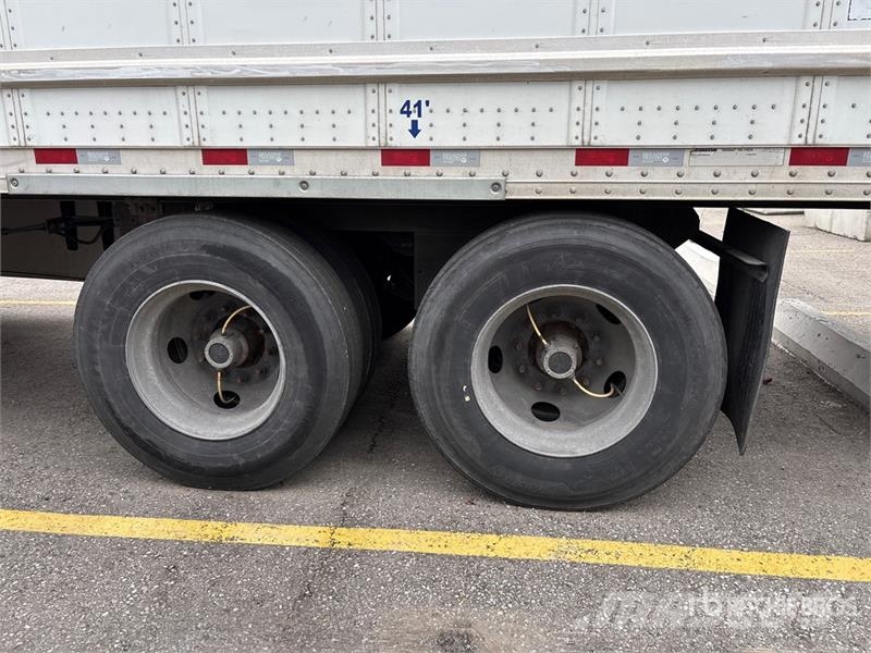 Hyundai VC2530152-AJS Причепи-фургони