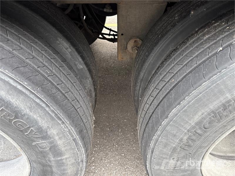 Hyundai VC2530152-AJS Прицепы-фургоны