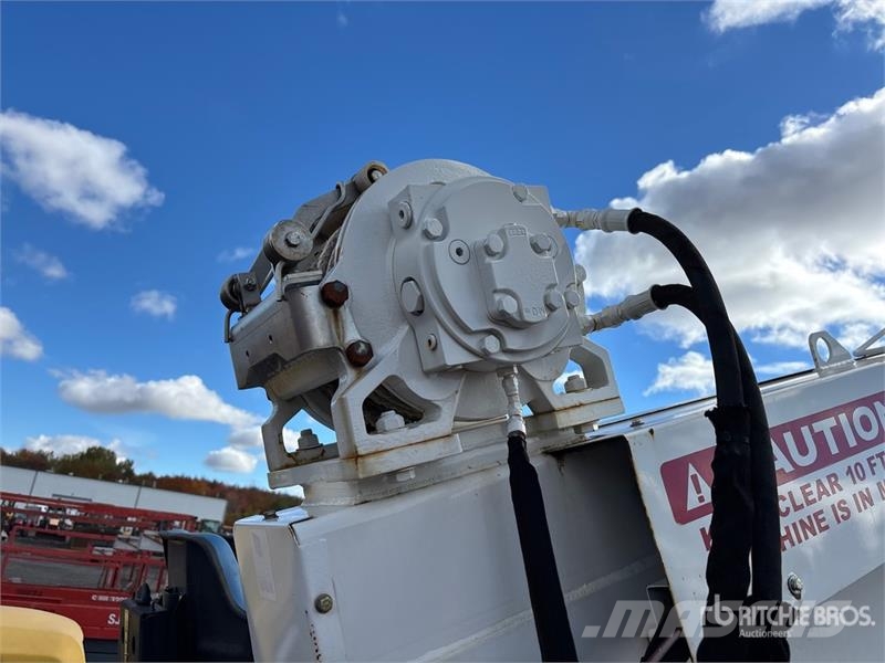 IHI IC35 Crawler Carrier 19 in Auger Diger