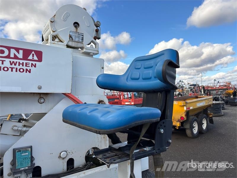 IHI IC35 Crawler Carrier 19 in Auger Diger