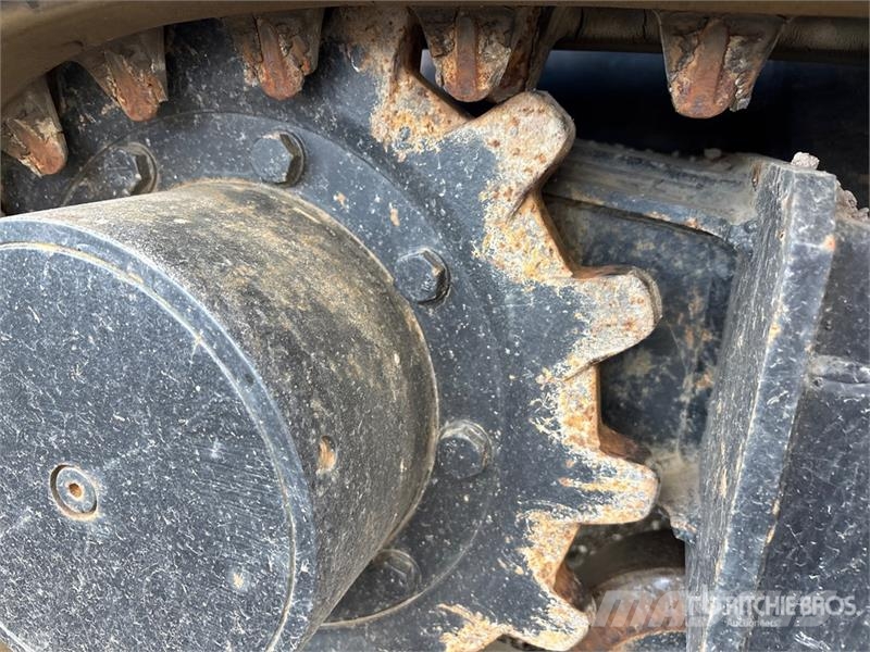IHI IC35 Crawler Carrier 19 in Auger Diger