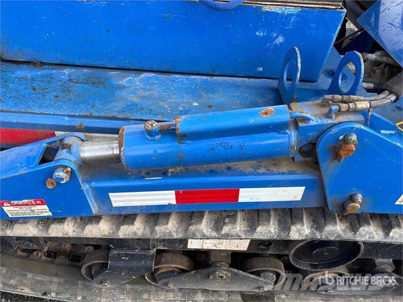 IHI IC35 Crawler Carrier 19 in Auger Diger