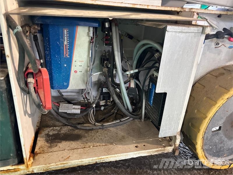 Imer IM4752 Electric Scissor Lift 剪式升降機