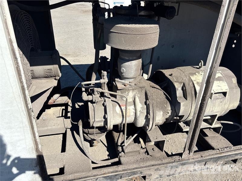 Ingersoll Rand 442 cfm Skid-Mounted Electric Air Compressor Kompresorji