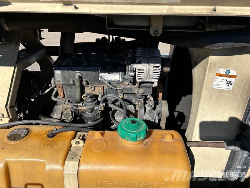 Ingersoll Rand P1 85W JD 185 cfm Air Compressor Compressors