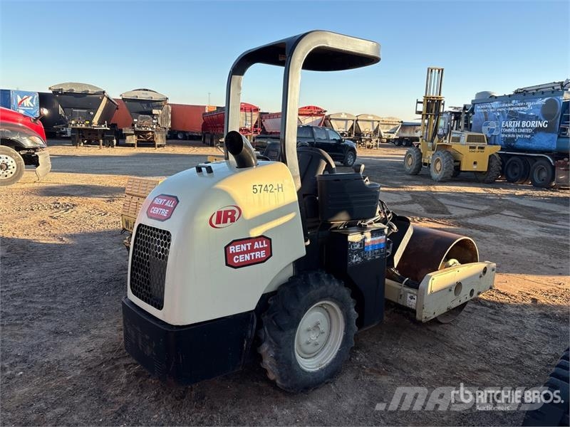 Ingersoll Rand SD-25D Vienvalča grunts veltņi