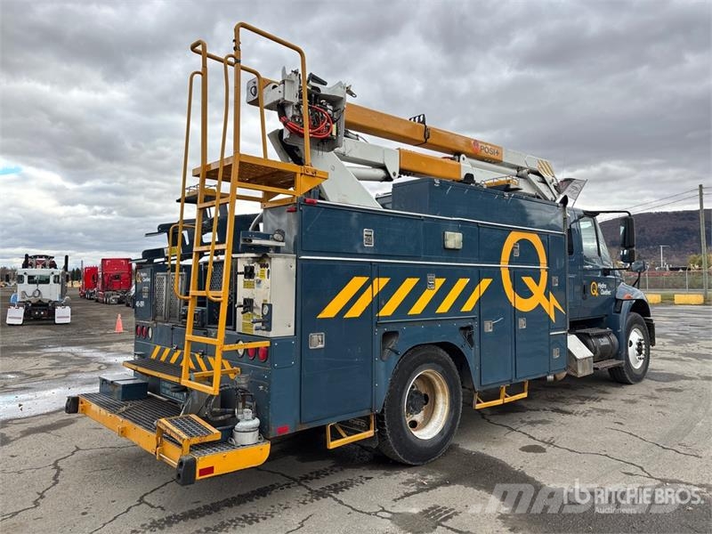 International 190-40-A 40 ft on  International 4300 SBA 4x2 Exte Pacēlāji uz automašīnas bāzes