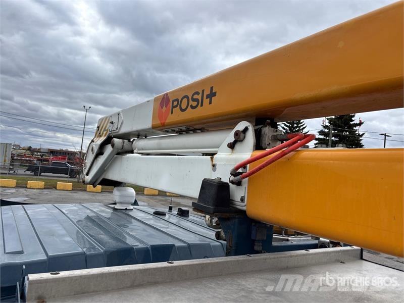 International 190-40-A 40 ft on  International 4300 SBA 4x2 Exte Pacēlāji uz automašīnas bāzes