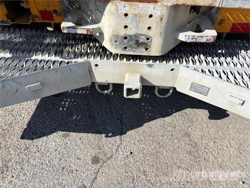 International 194-42-C 42 ft on  International 4400 6x4 Extended المنصات الهوائية المثبتة على شاحنة