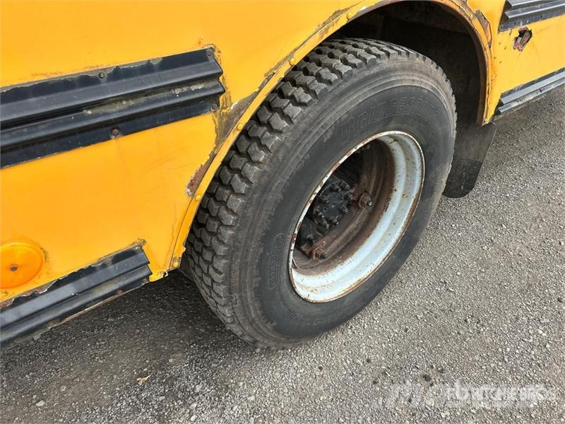 International 3800 Mini buszok