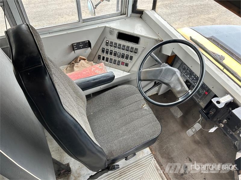 International 3800 Mini buszok