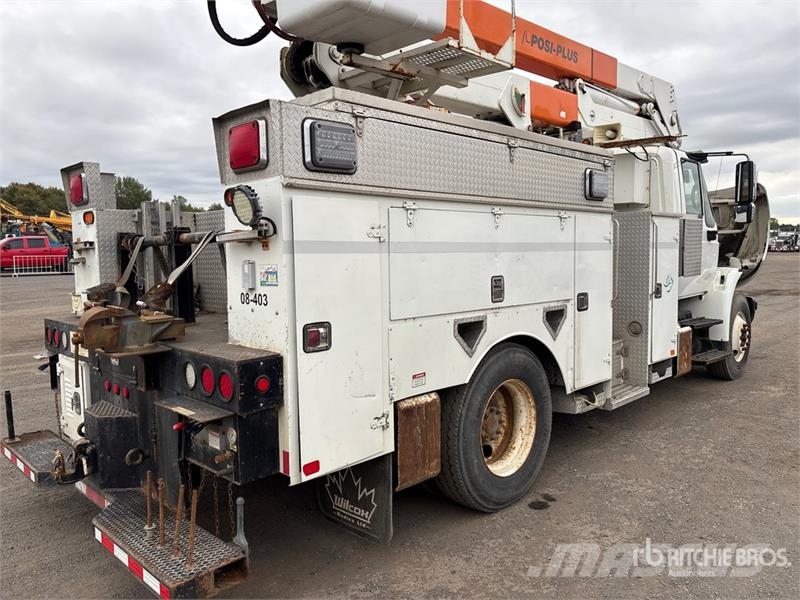 International 400-46-A 46 ft on  International 4400 4x2 Bucket T Autoplošiny