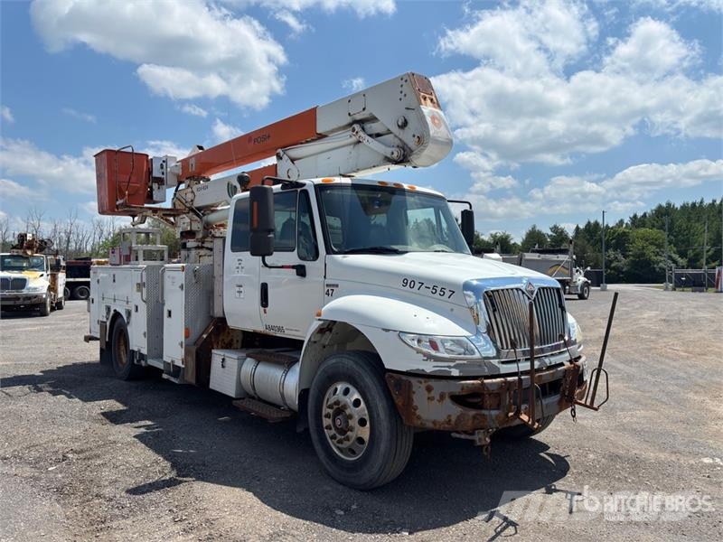 International 400-46-AT 46 ft on International 4400 4x2 Extende المنصات الهوائية المثبتة على شاحنة