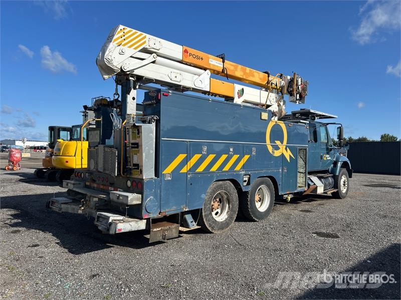 International 400-46-R 46 ft on International 7400 6x4 Extended Εναέριες πλατφόρμες τοποθετημένες σε φορτηγό