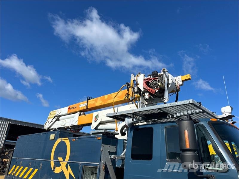 International 400-46-R 46 ft on International 7400 6x4 Extended Εναέριες πλατφόρμες τοποθετημένες σε φορτηγό