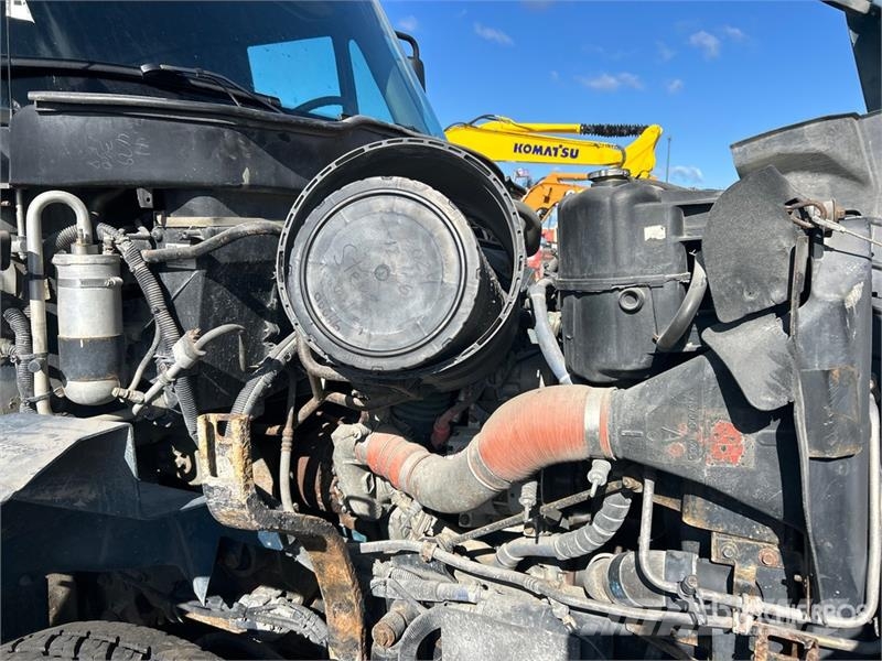 International 400-46-R 46 ft on International 7400 6x4 Extended Εναέριες πλατφόρμες τοποθετημένες σε φορτηγό