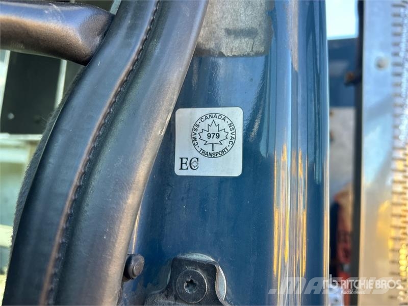 International 400-46-R 46 ft on International 7400 6x4 Extended Εναέριες πλατφόρμες τοποθετημένες σε φορτηγό
