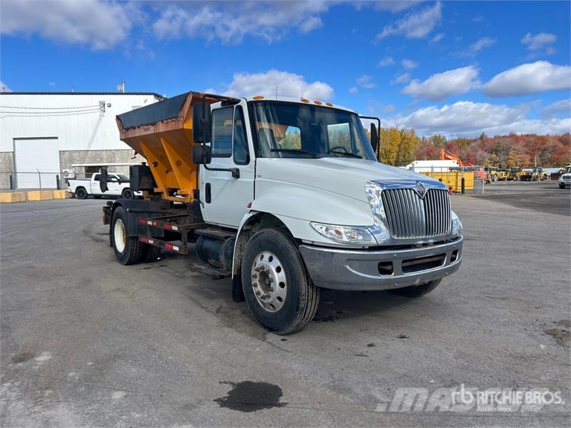 International 4200 4x2 Spreader Truck Közúti karbantartó haszongépek