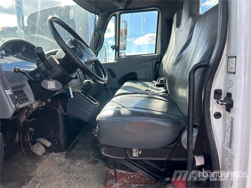 International 4200 4x2 Spreader Truck Közúti karbantartó haszongépek