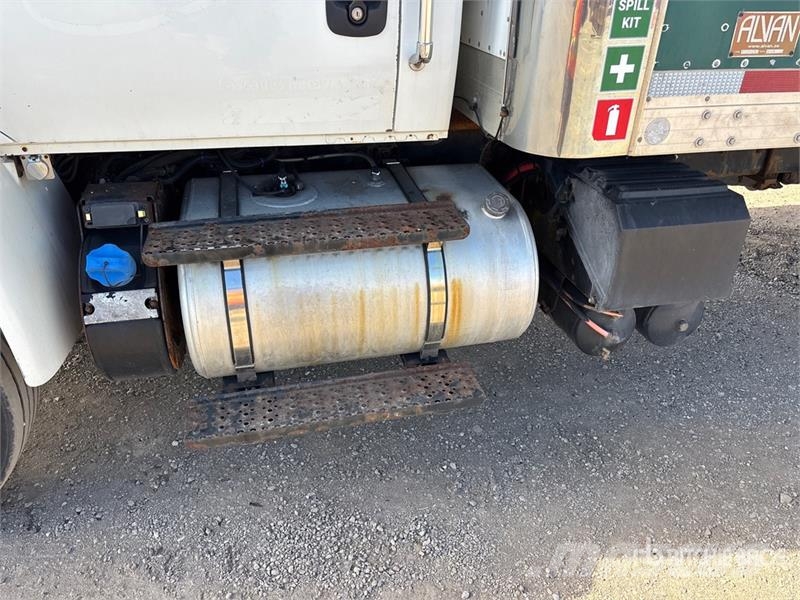 International 4300 Furgoonautod