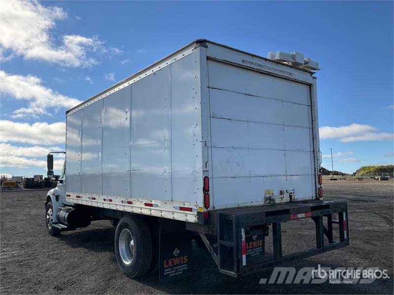 International 4300 厢式货车