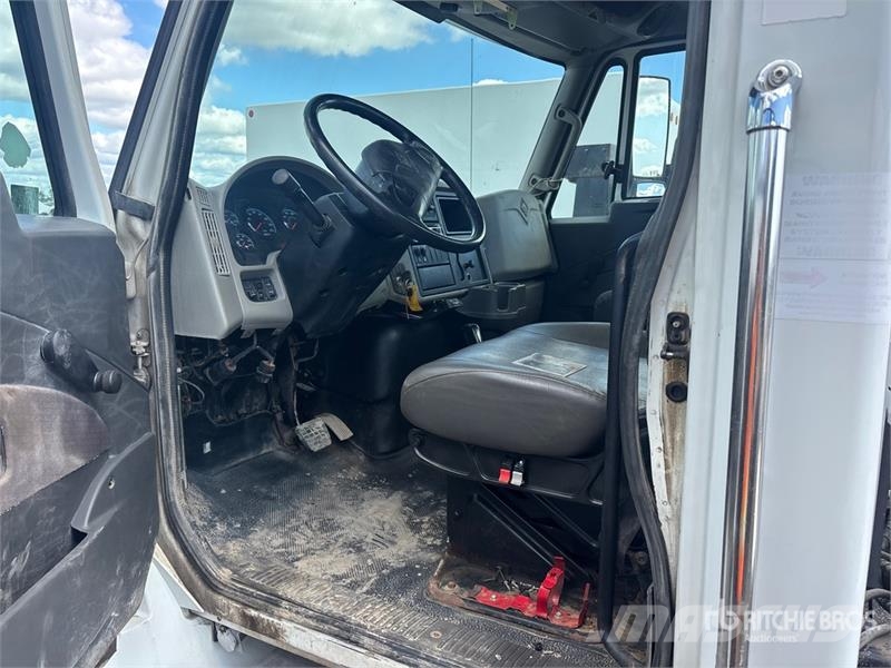 International 4300 Lastväxlare/Krokbilar