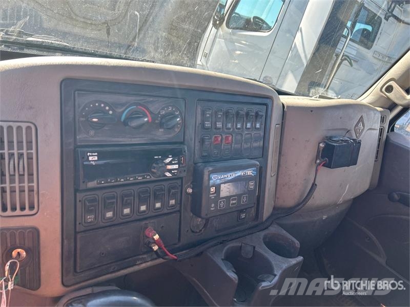 International 4300 Tipper trucks