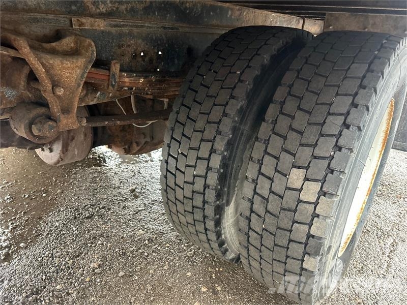 International 4300 Umpikorikuorma-autot