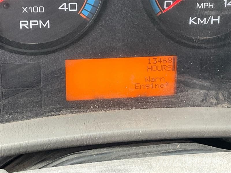 International 4300 Hűtős