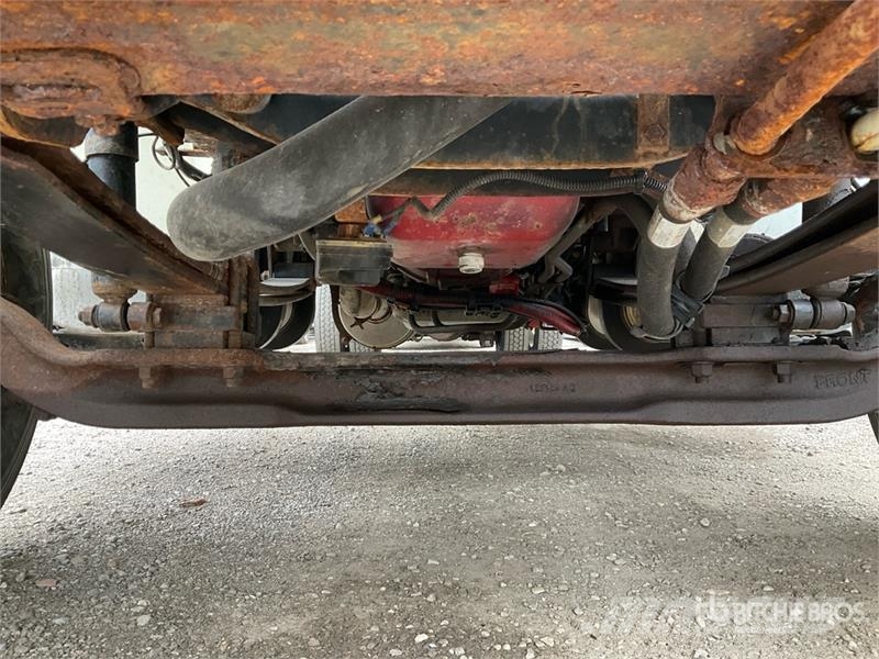 International 4300 ボックスボディー、ウイング、箱車