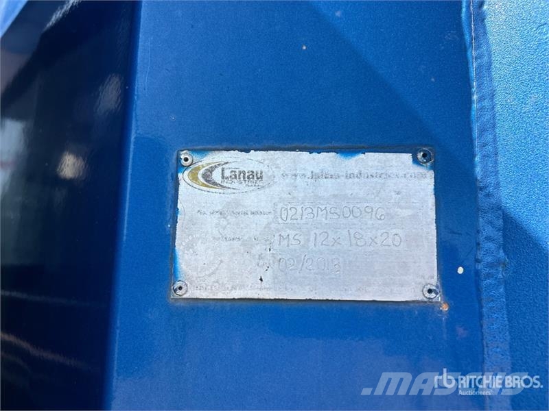 International 4300 Самосвал