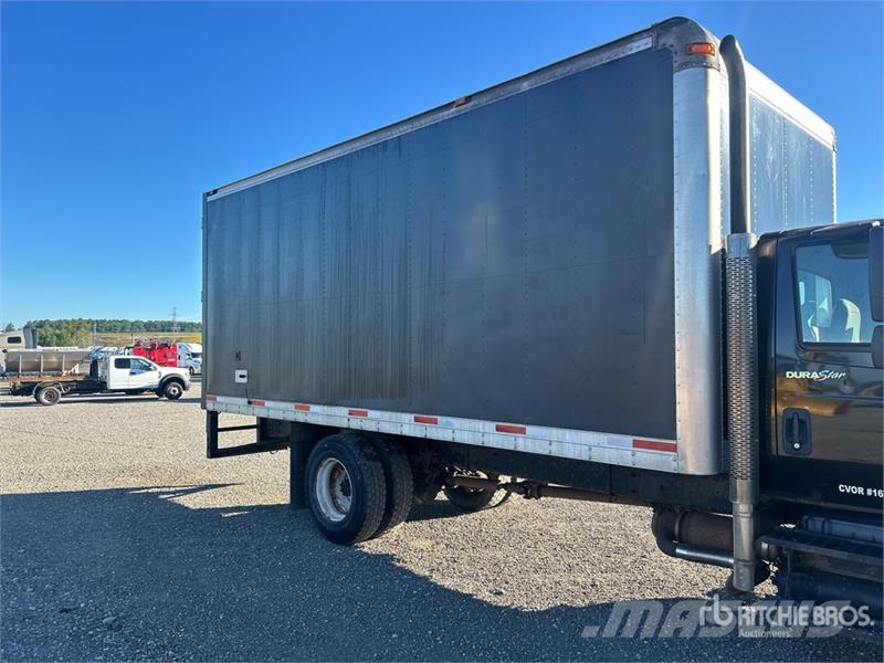 International 4300 Furgoonautod