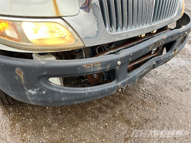 International 4300 Umpikorikuorma-autot