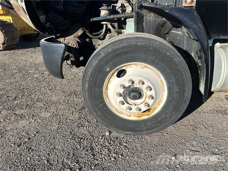International 4300 Furgoonautod