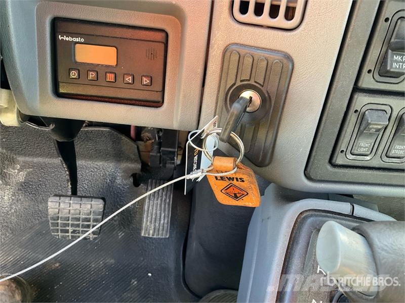 International 4300 厢式货车
