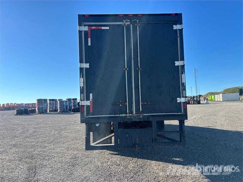 International 4300 Furgoonautod