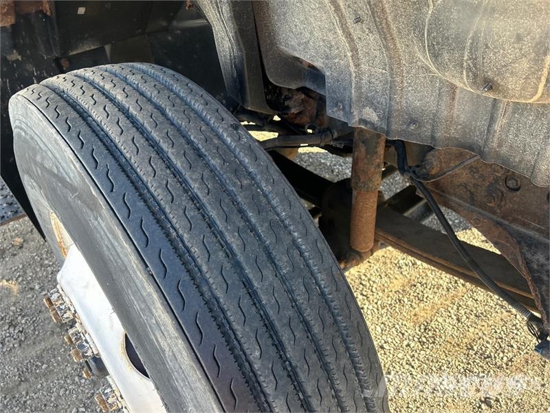 International 4300 Furgoonautod