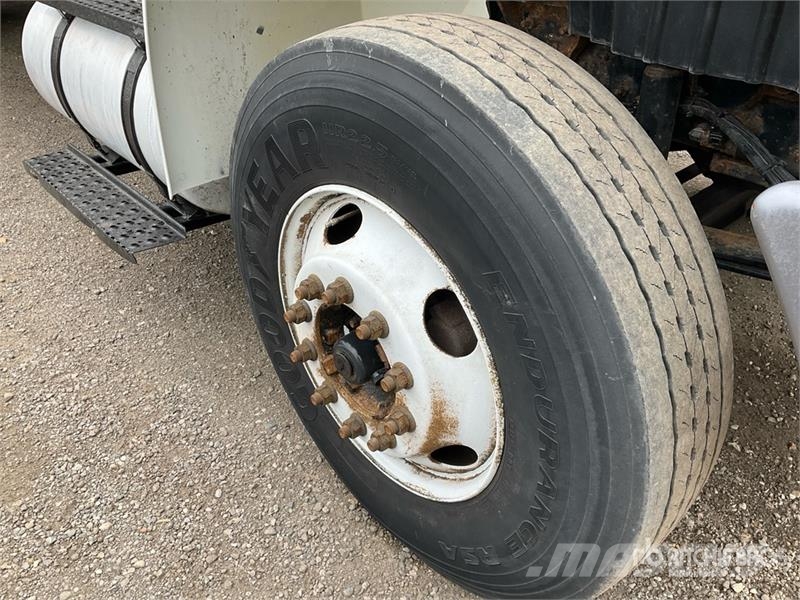 International 4300 ボックスボディー、ウイング、箱車