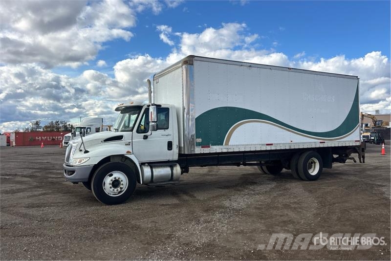 International 4300 Грузовики-Фургоны