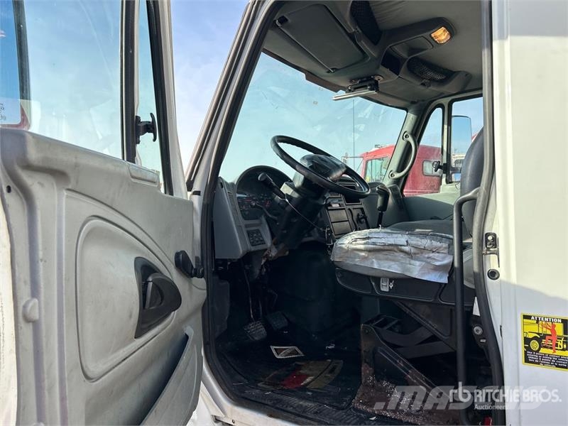 International 4300 Autocamioane
